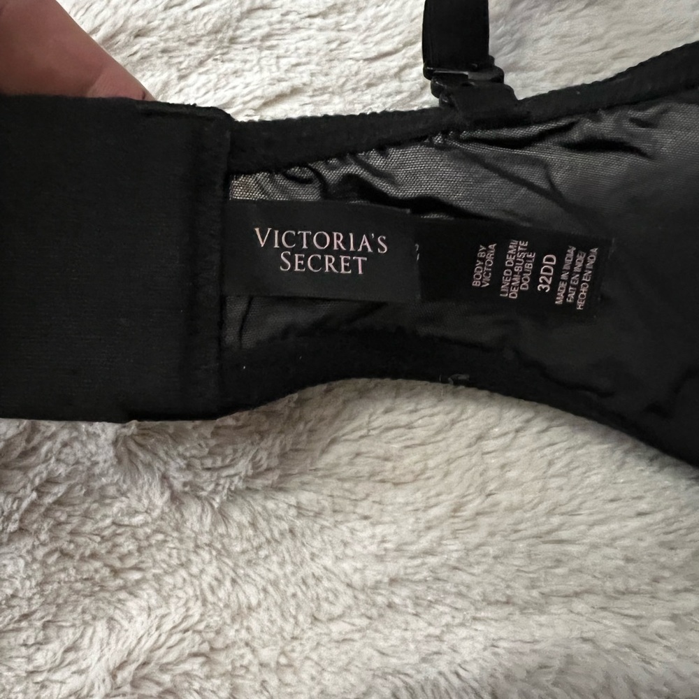 Body by Victoria Victoria’s Secret Bra - Picture 13 of 14